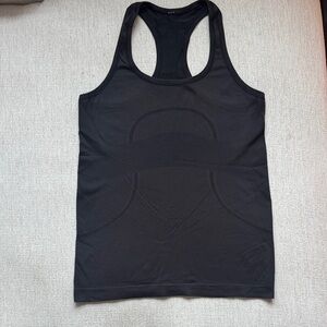 Lululemon Swiftly Tech Racerback Hip Length Tank Top